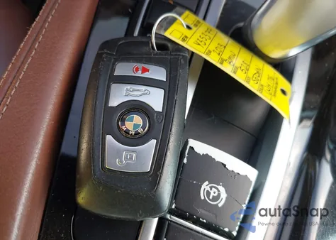 2013 BMW 528I из США, поврежденный, VIN WBAXG5C59DDY35377